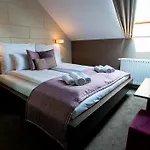 Fürdőház Szálloda 3*