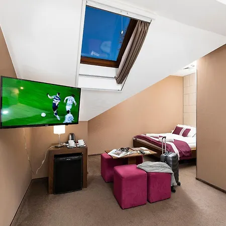 Fuerdohaz Hotel