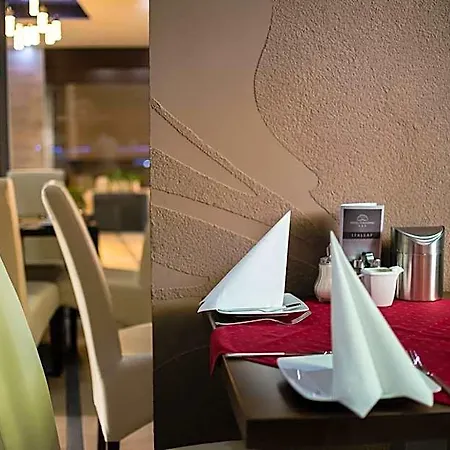 Hotel Fürdőház 3*