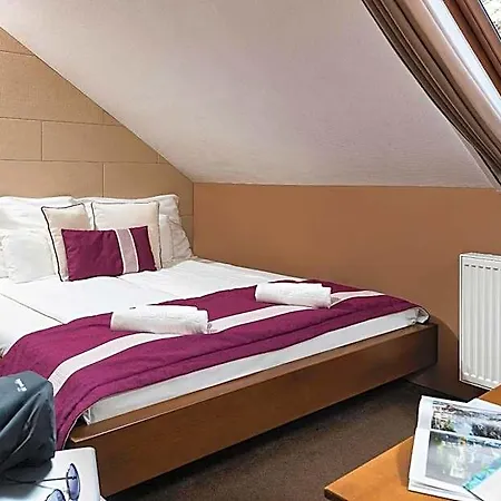 Fürdőház Hotel 3*