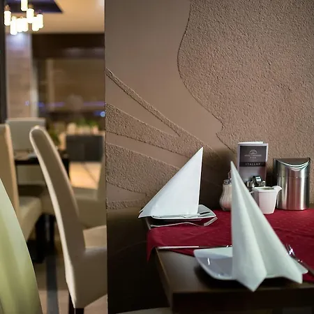 מלון Fuerdohaz 3*